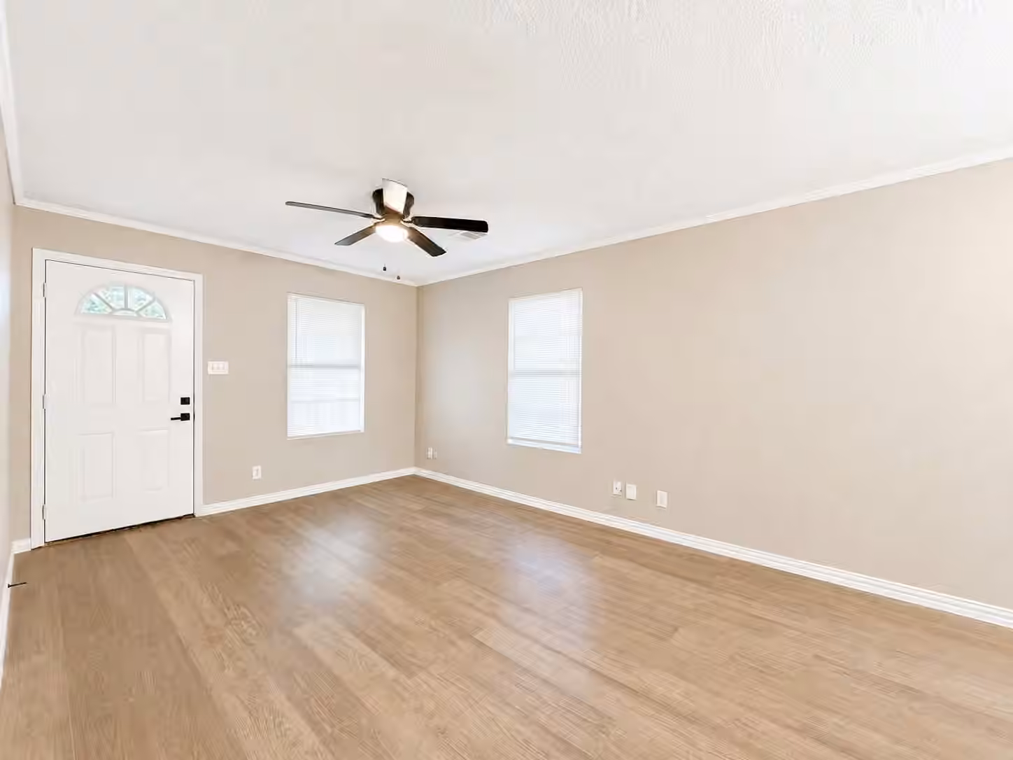 Photo 2 of 7902 Bowen Street, Houston, TX
