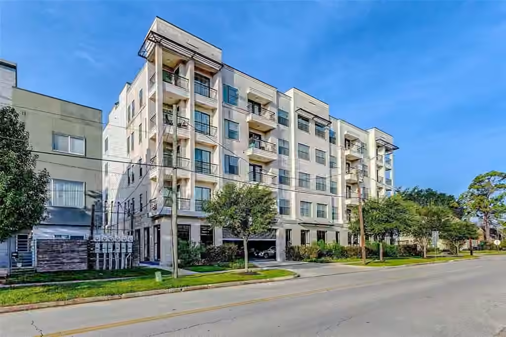 Photo 3 of 1508 Blodgett Street 307, Houston, TX