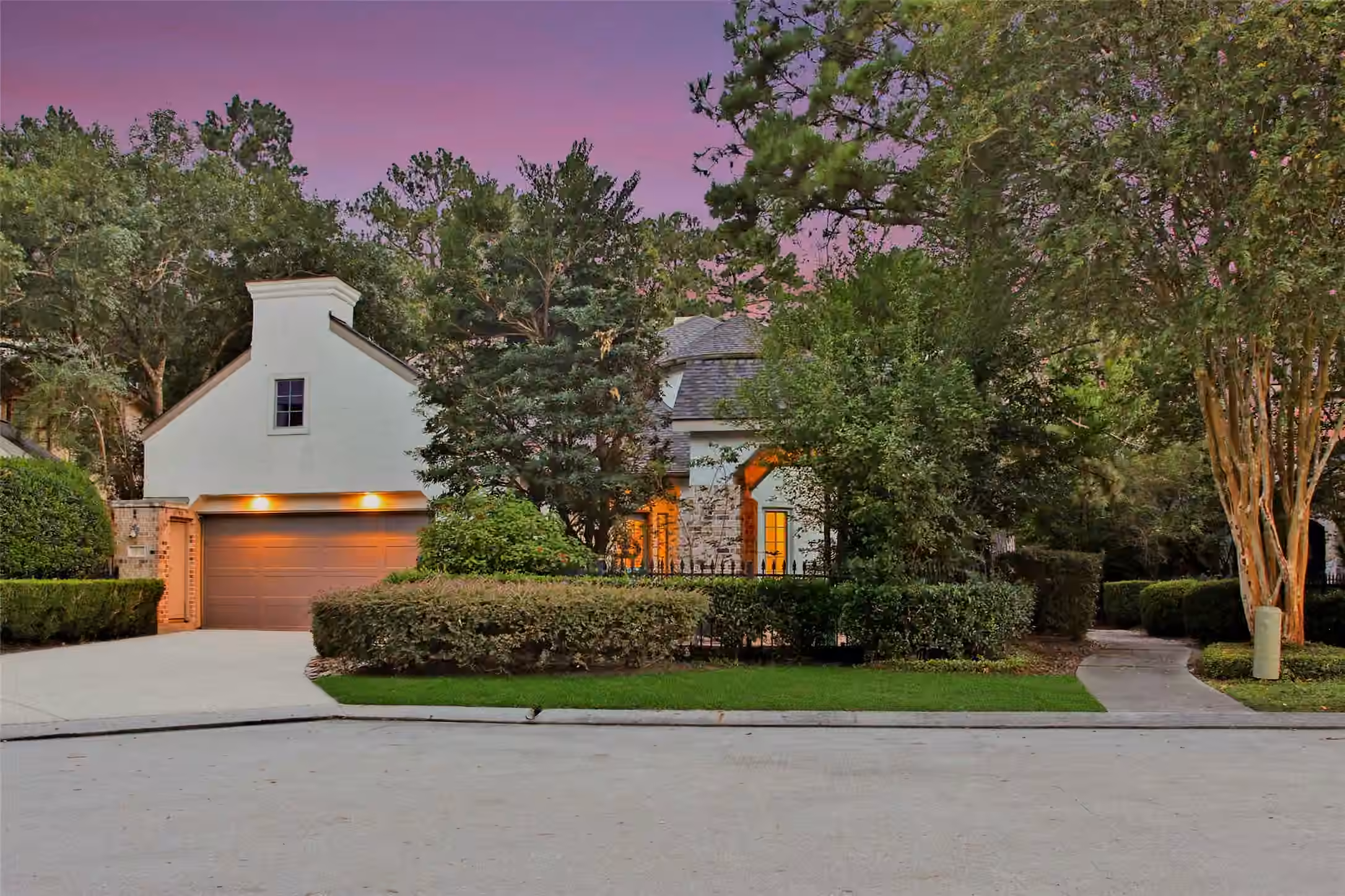 Photo of 1302 Avon Way, Houston, TX 77339