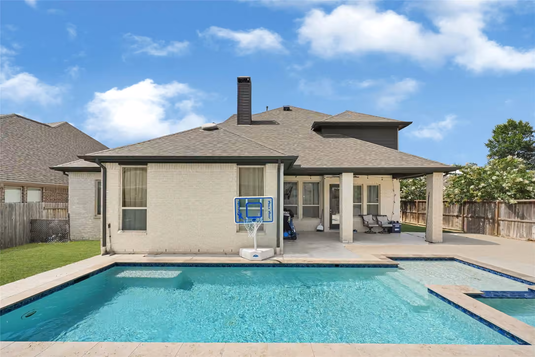 Photo 2 of 13018 Fernbank Forest Drive, Humble, TX