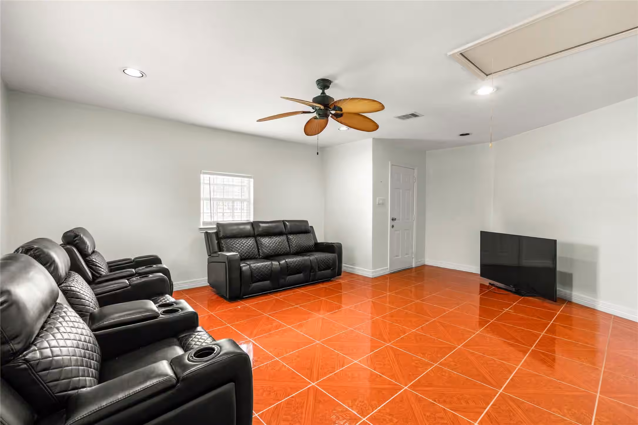 Photo 6 of 2120 Vance Street, Houston, TX