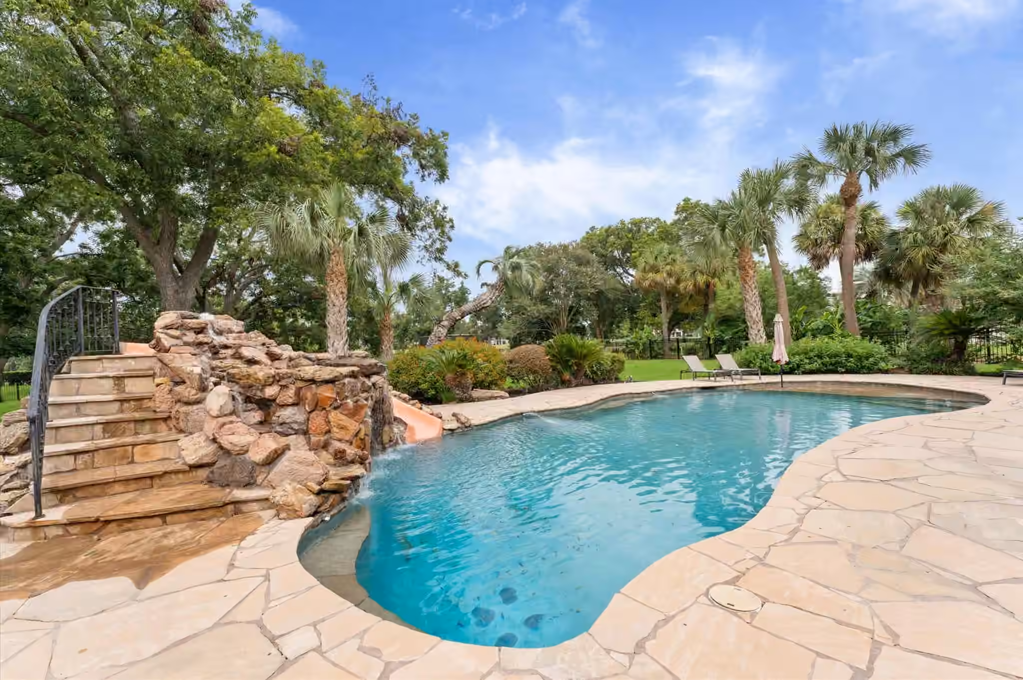 Photo 4 of 1830 Forest Gate Circle, Sugar Land, TX