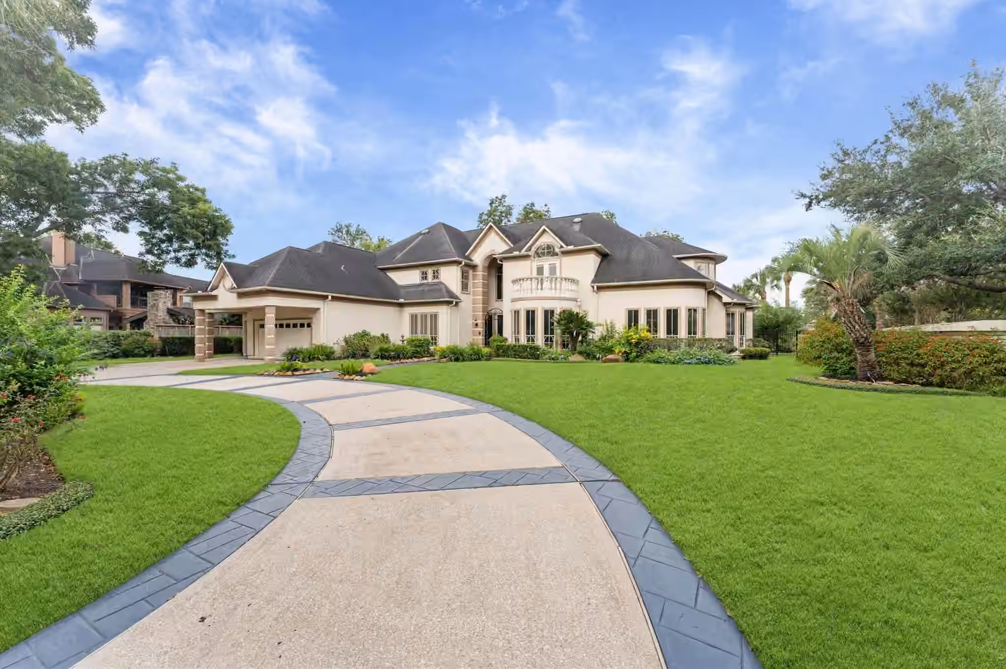Photo 5 of 1830 Forest Gate Circle, Sugar Land, TX