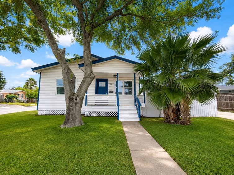 Photo of 2027 54th Street, Galveston, TX 77551