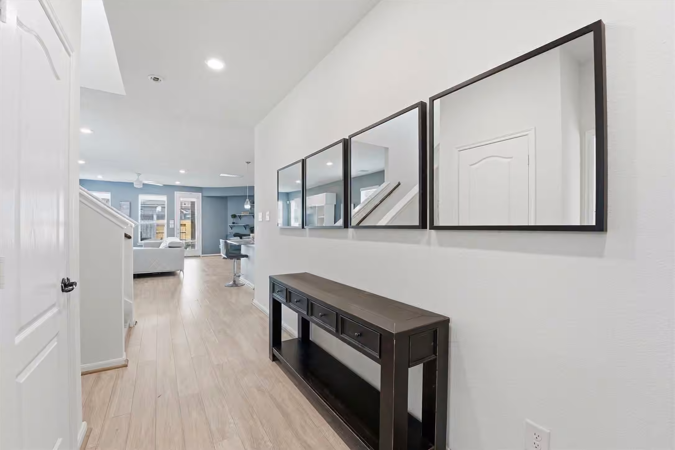 Photo 3 of 6718 Lindale Springs Lane, Katy, TX