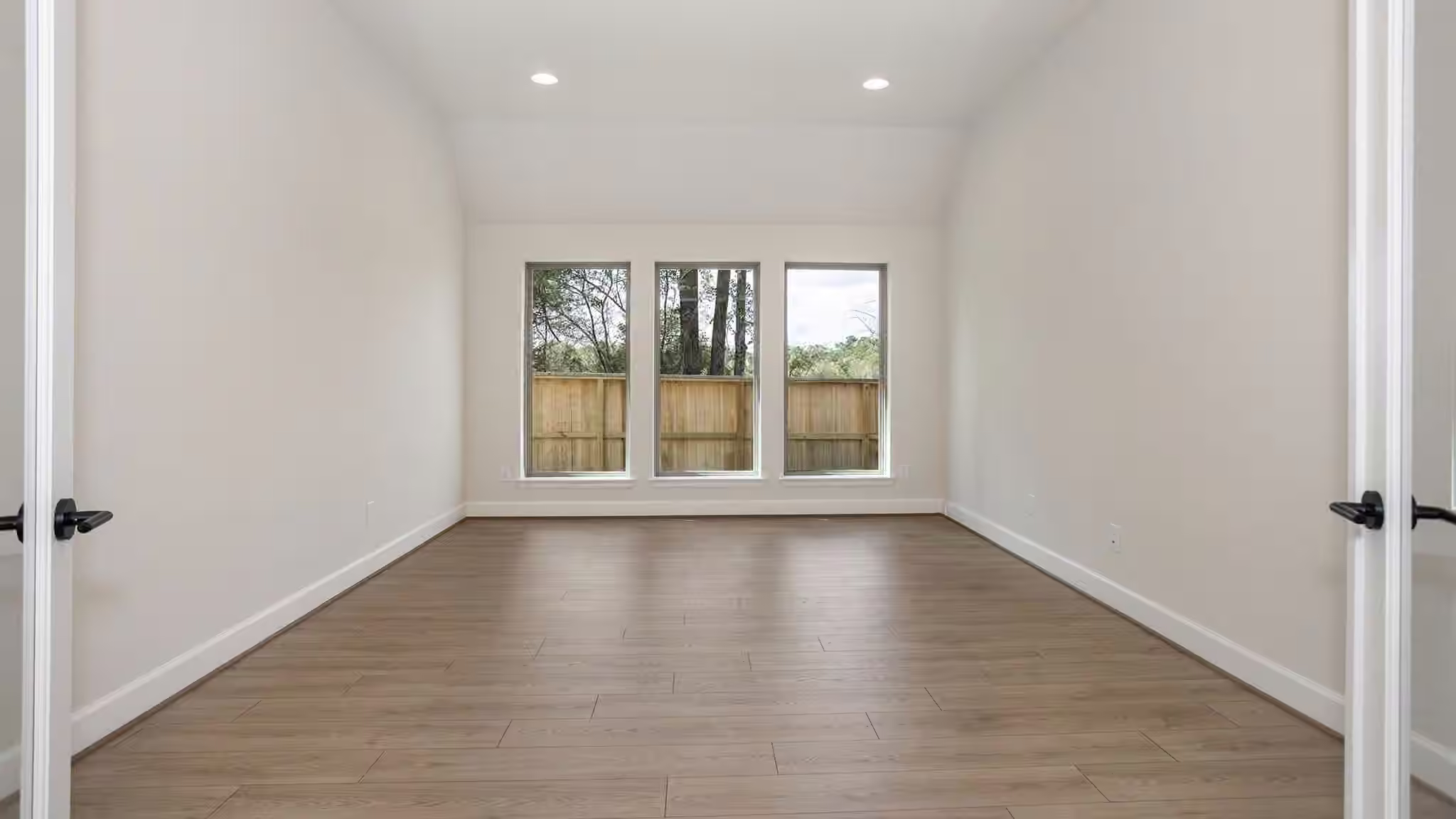 Photo 4 of 156 Jubilee Meadow Drive, Willis, TX