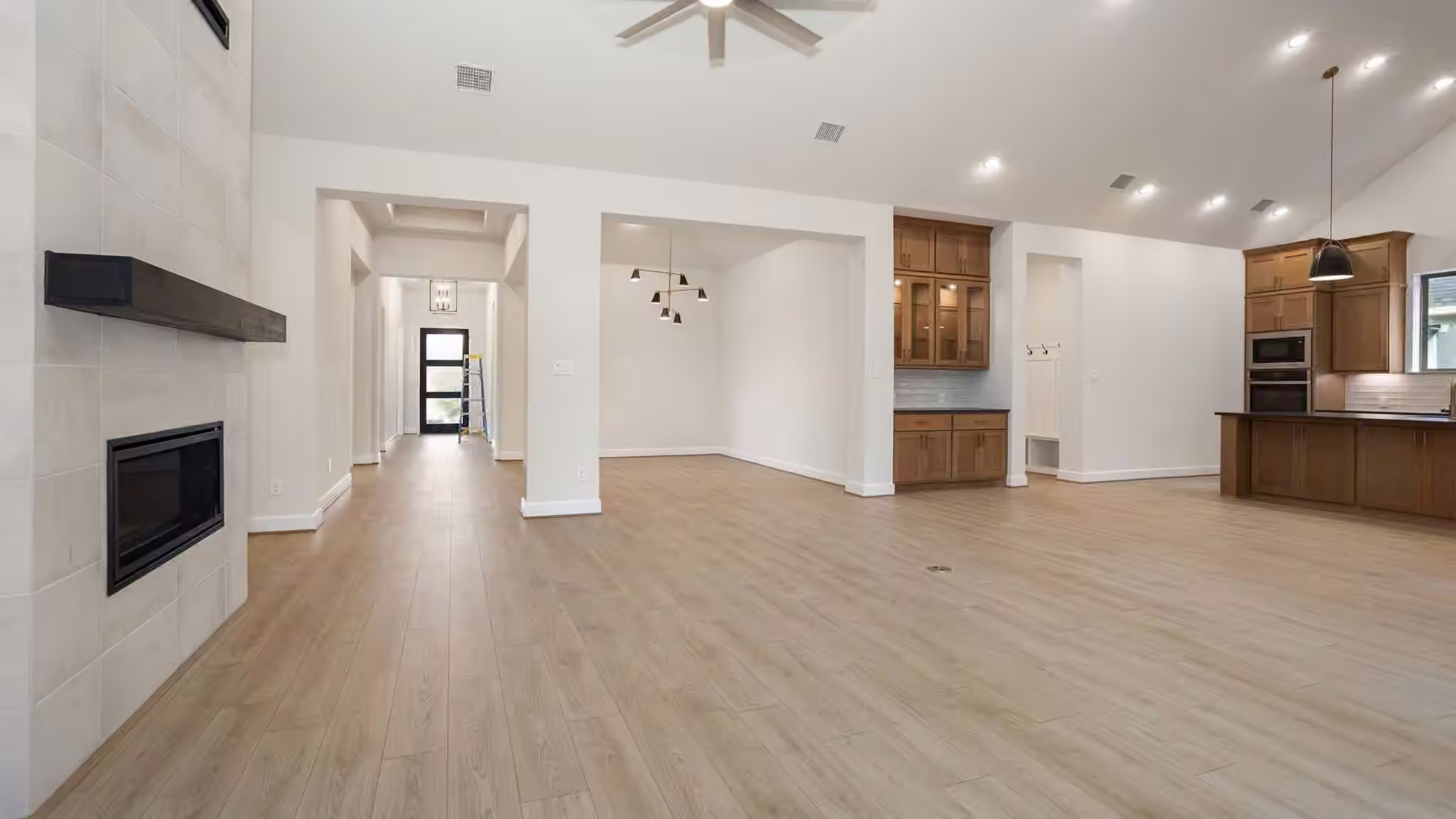 Photo 5 of 156 Jubilee Meadow Drive, Willis, TX