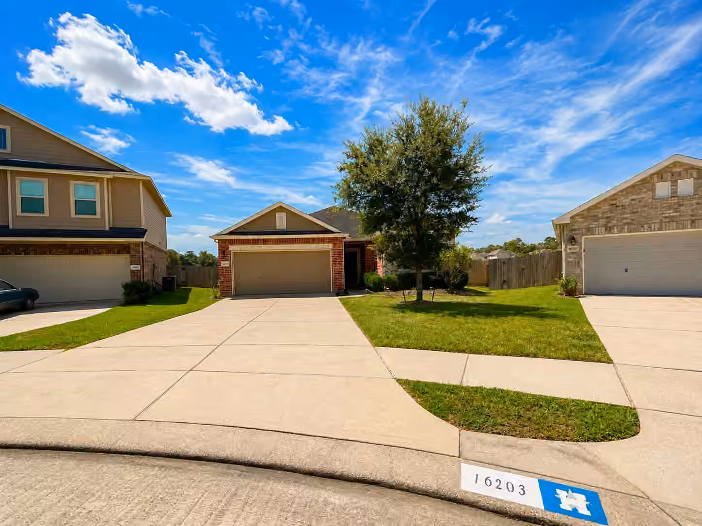 Photo 3 of 16203 Augusta Oaks Court, Crosby, TX