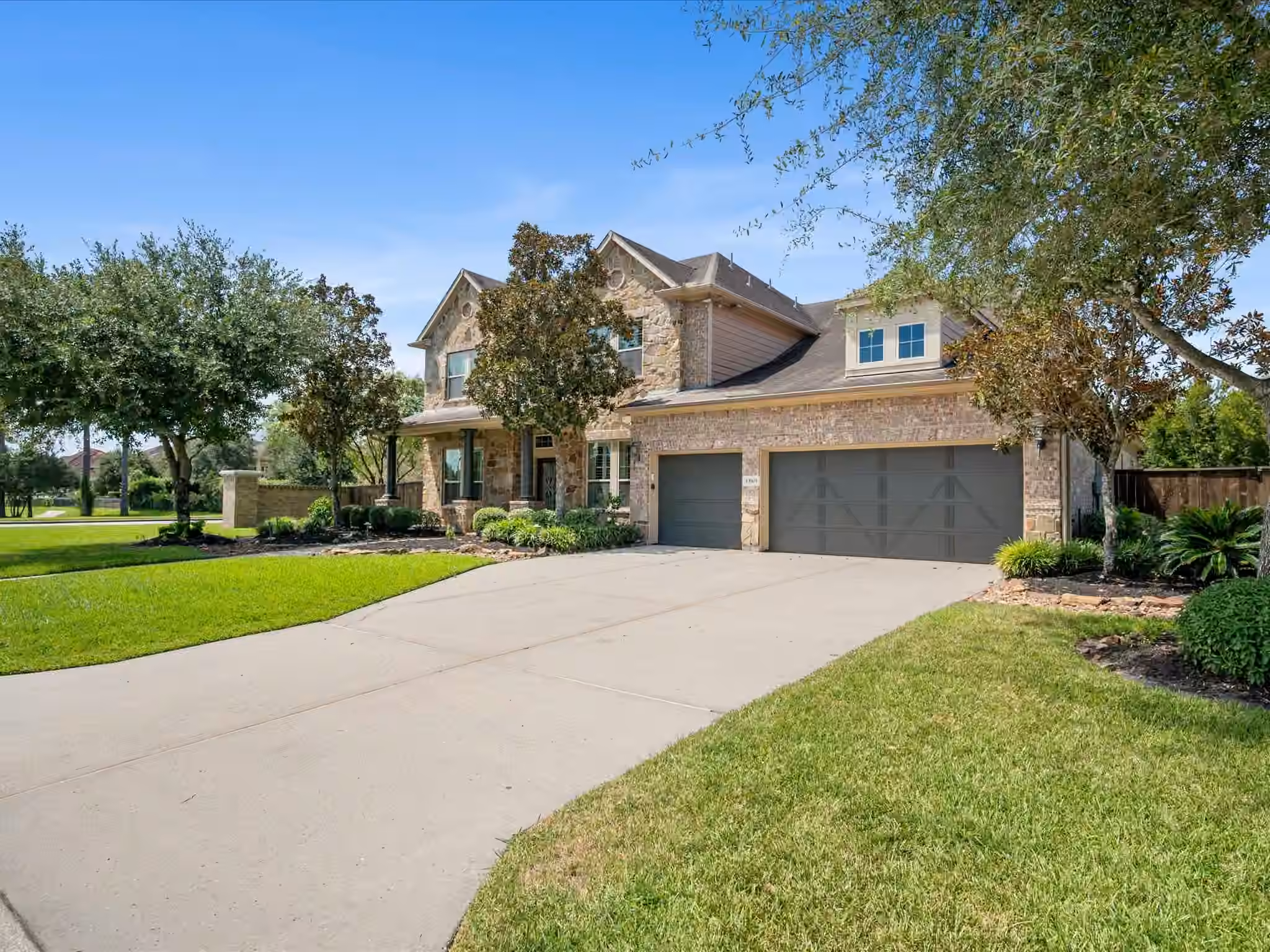 Photo 6 of 13903 McDannald Park Lane, Humble, TX