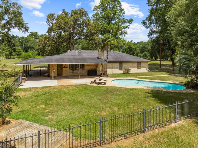 Photo 4 of 15856 Dewberry Lane, Conroe, TX