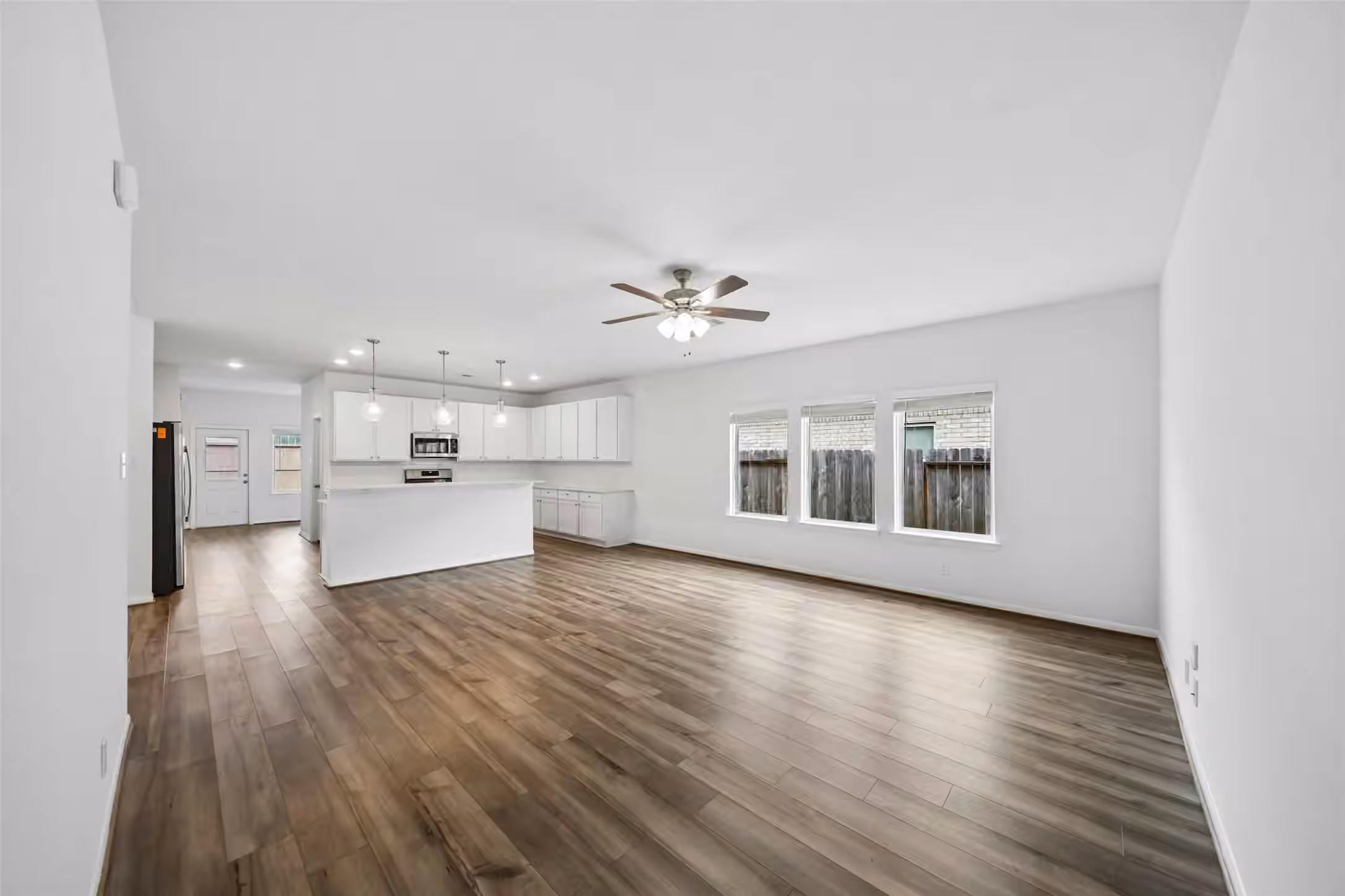 Photo 4 of 15218 White Moss Drive, New Caney, TX