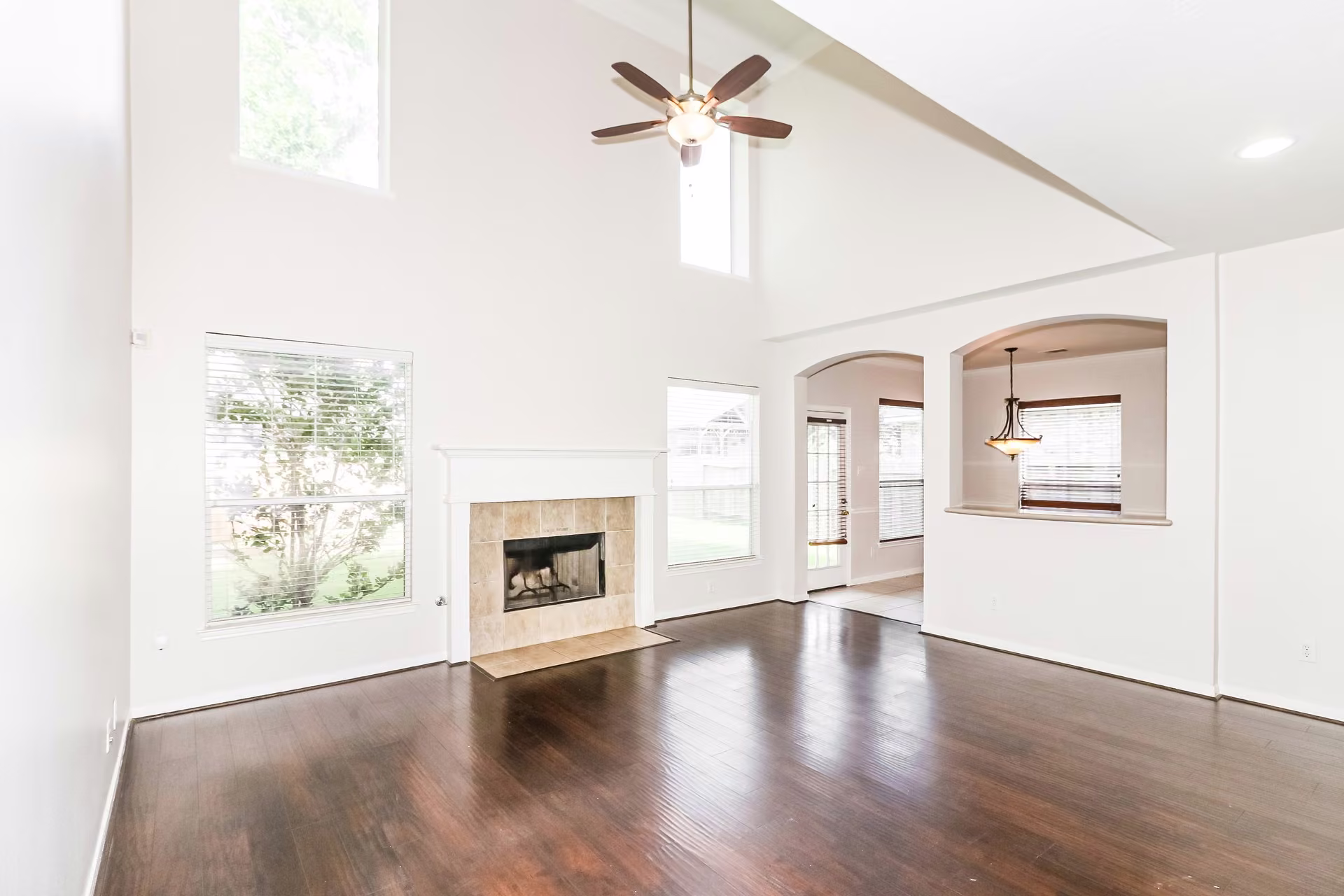 Photo 4 of 1519 Mammoth Springs Lane, Richmond, TX