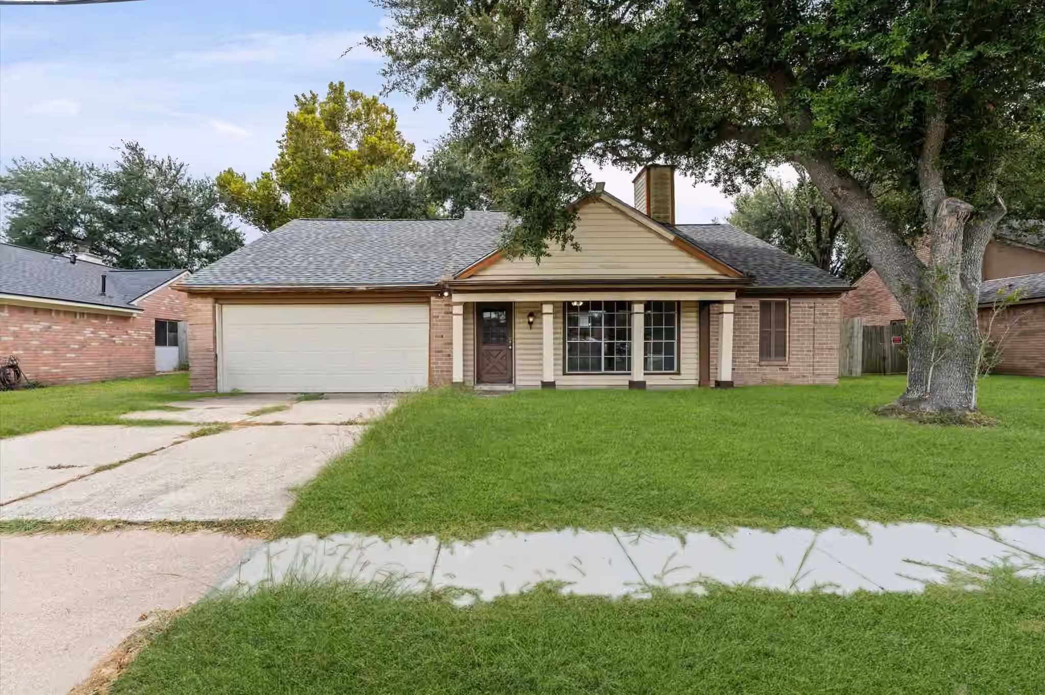 Photo 4 of 2430 Shady Bend Drive, Pearland, TX