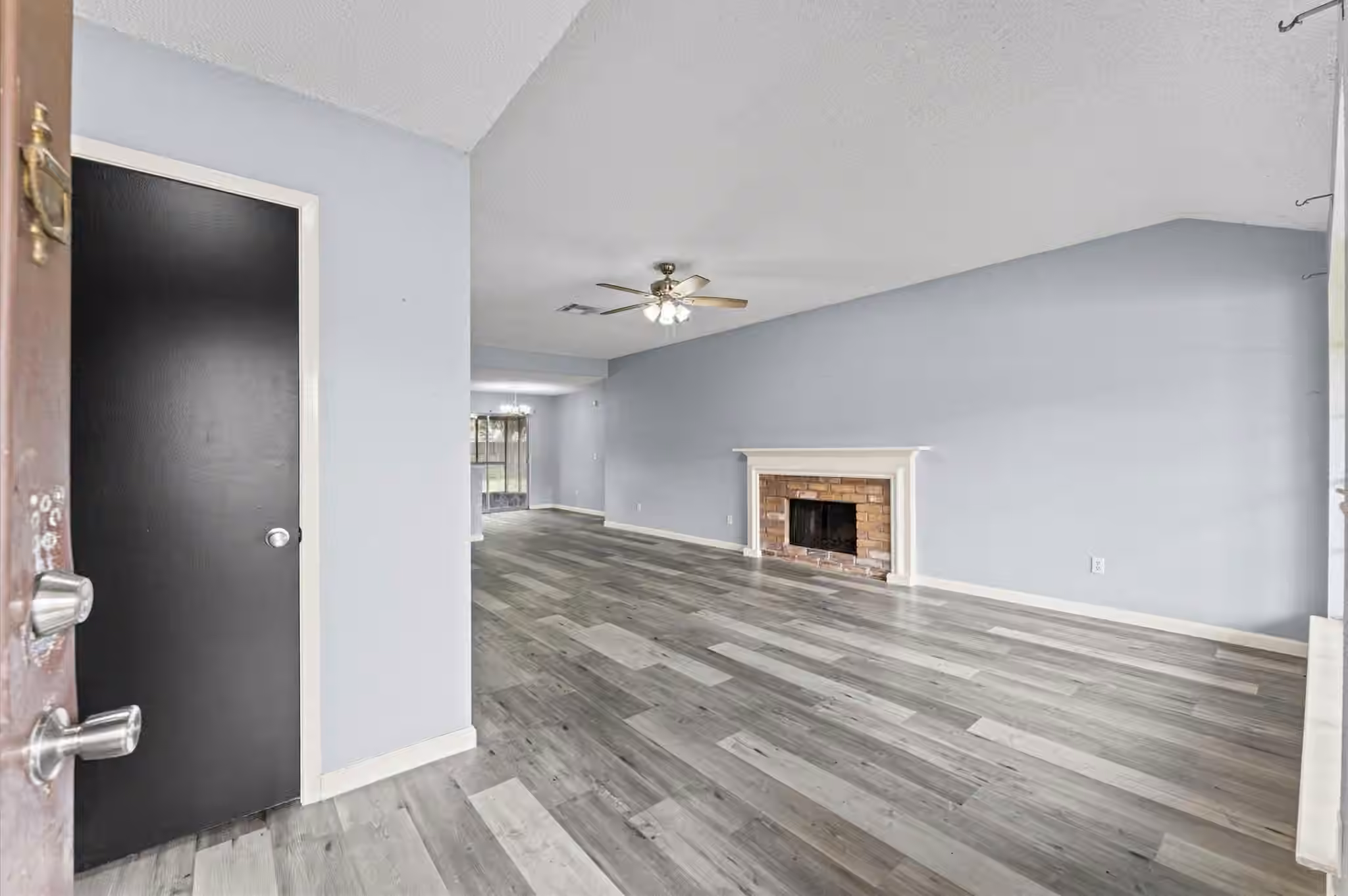 Photo 6 of 2430 Shady Bend Drive, Pearland, TX