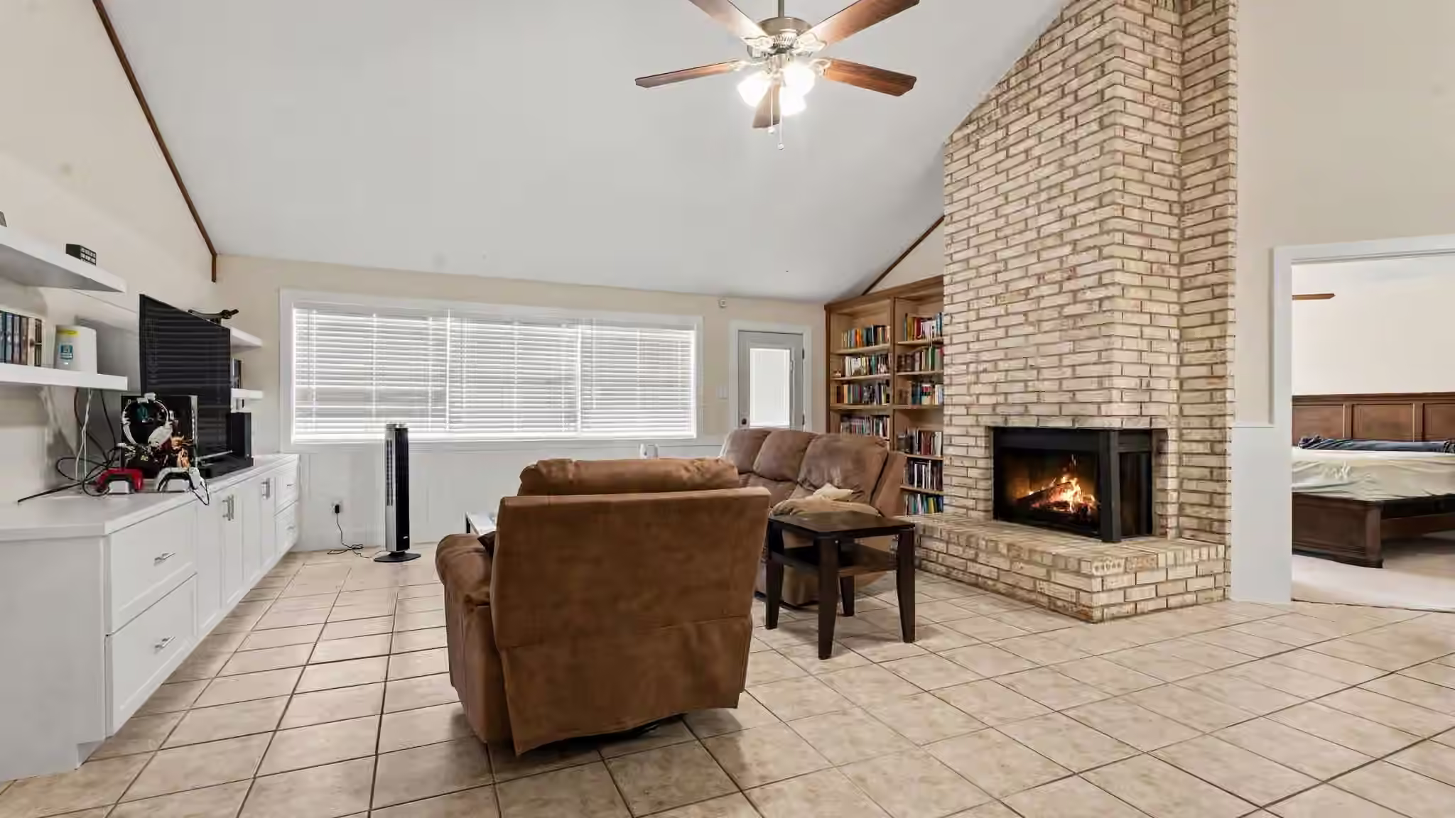 Photo 2 of 1506 Holbech Lane, Channelview, TX