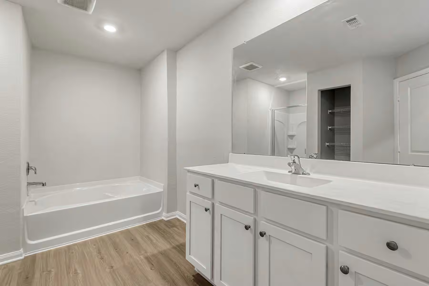Photo 5 of 8203 Alpine Bearberry Drive, Houston, TX