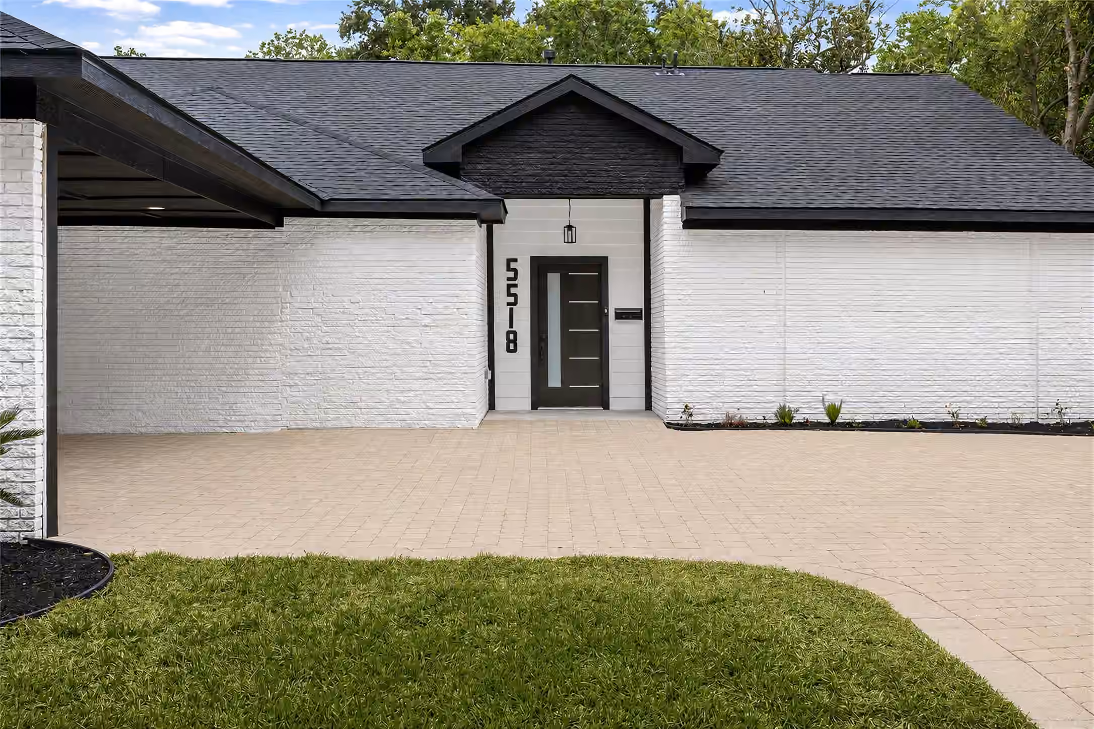 Photo 3 of 5518 Beechnut Street, Houston, TX