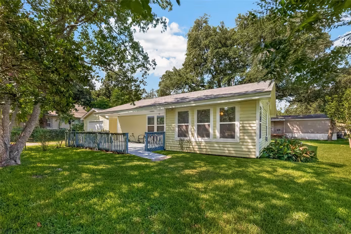 Photo 4 of 3315 Walsh Street, Bayview, TX