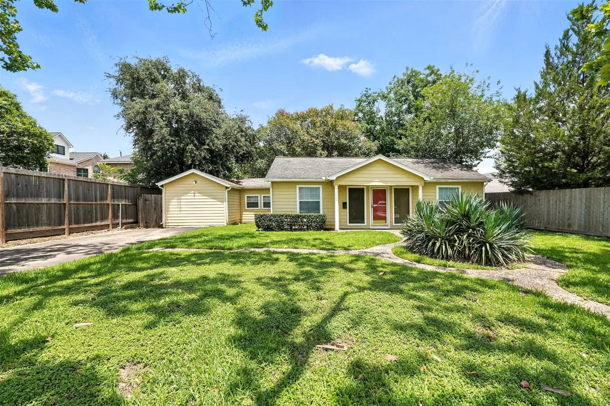 Photo of 6305 S Rice Avenue, Bellaire, TX 77401
