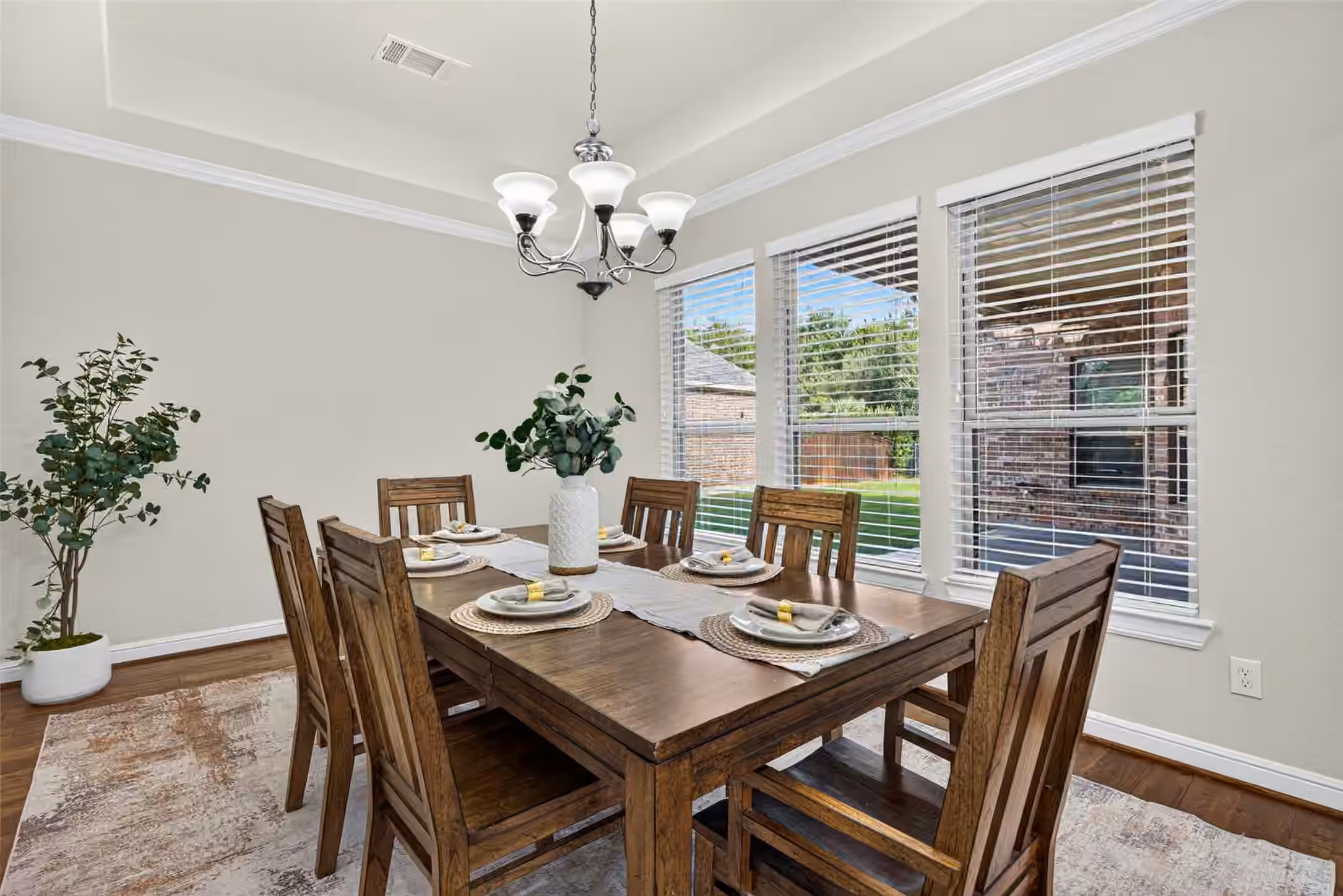 Photo 5 of 5811 Caper Shores Lane, Sugar Land, TX