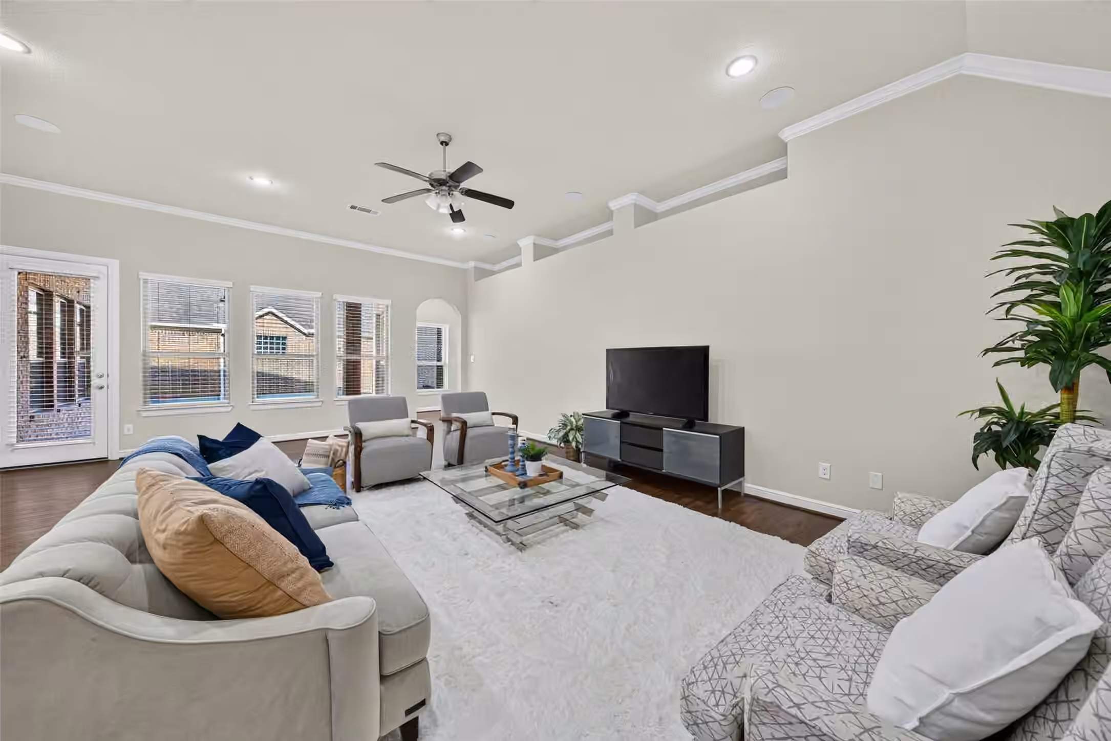 Photo 7 of 5811 Caper Shores Lane, Sugar Land, TX