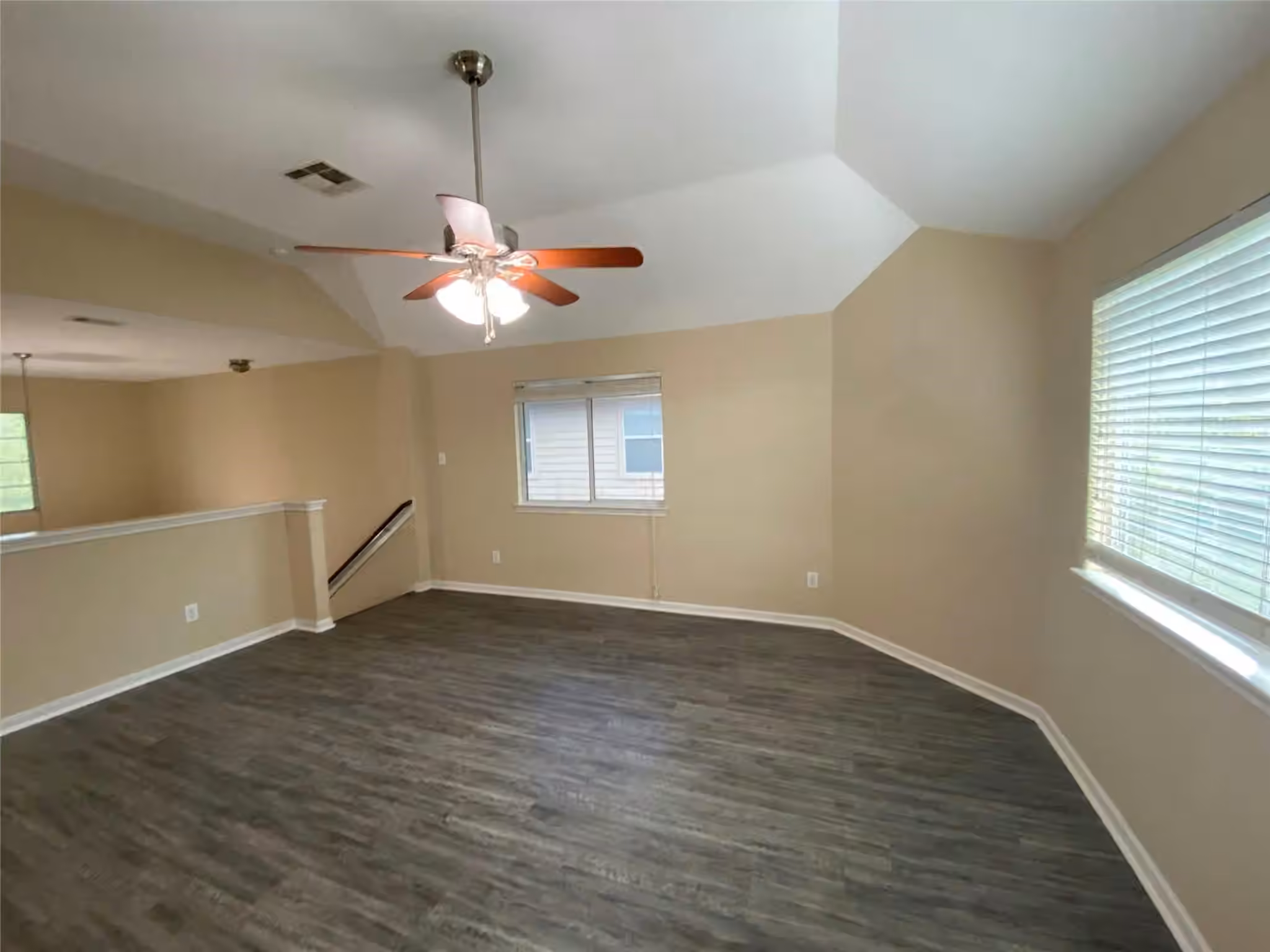 Photo 7 of 4903 Summer Ridge Drive, Conroe, TX