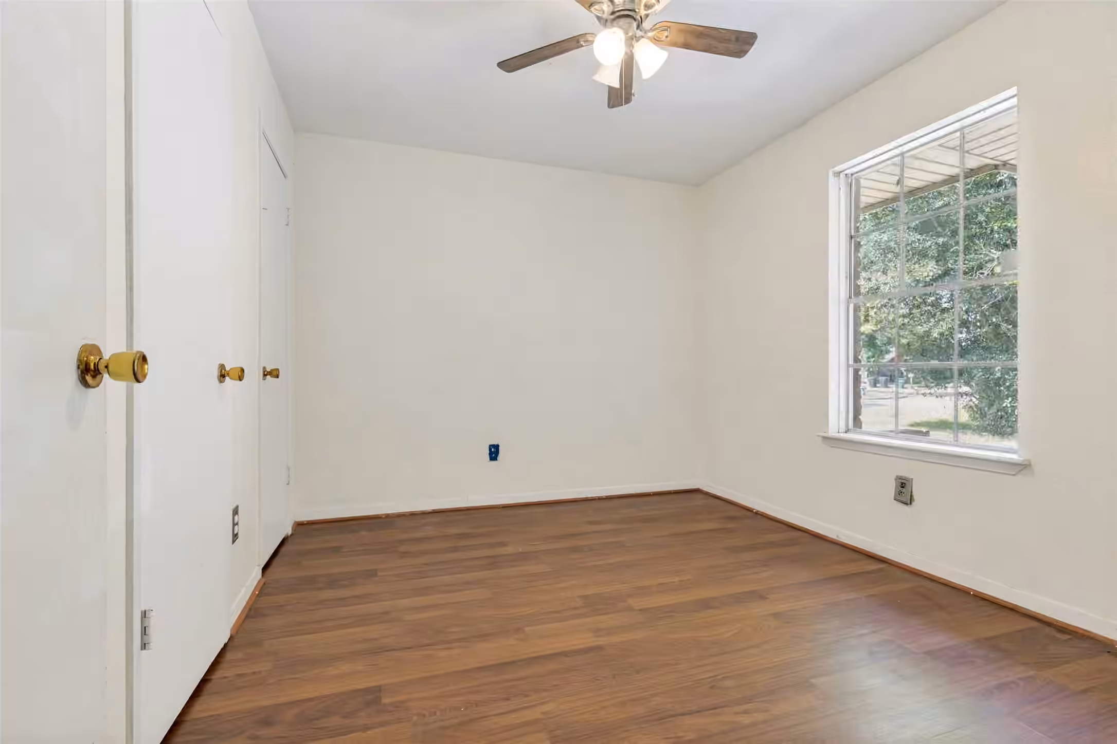 Photo 3 of 12307 Barbizon Drive, Houston, TX