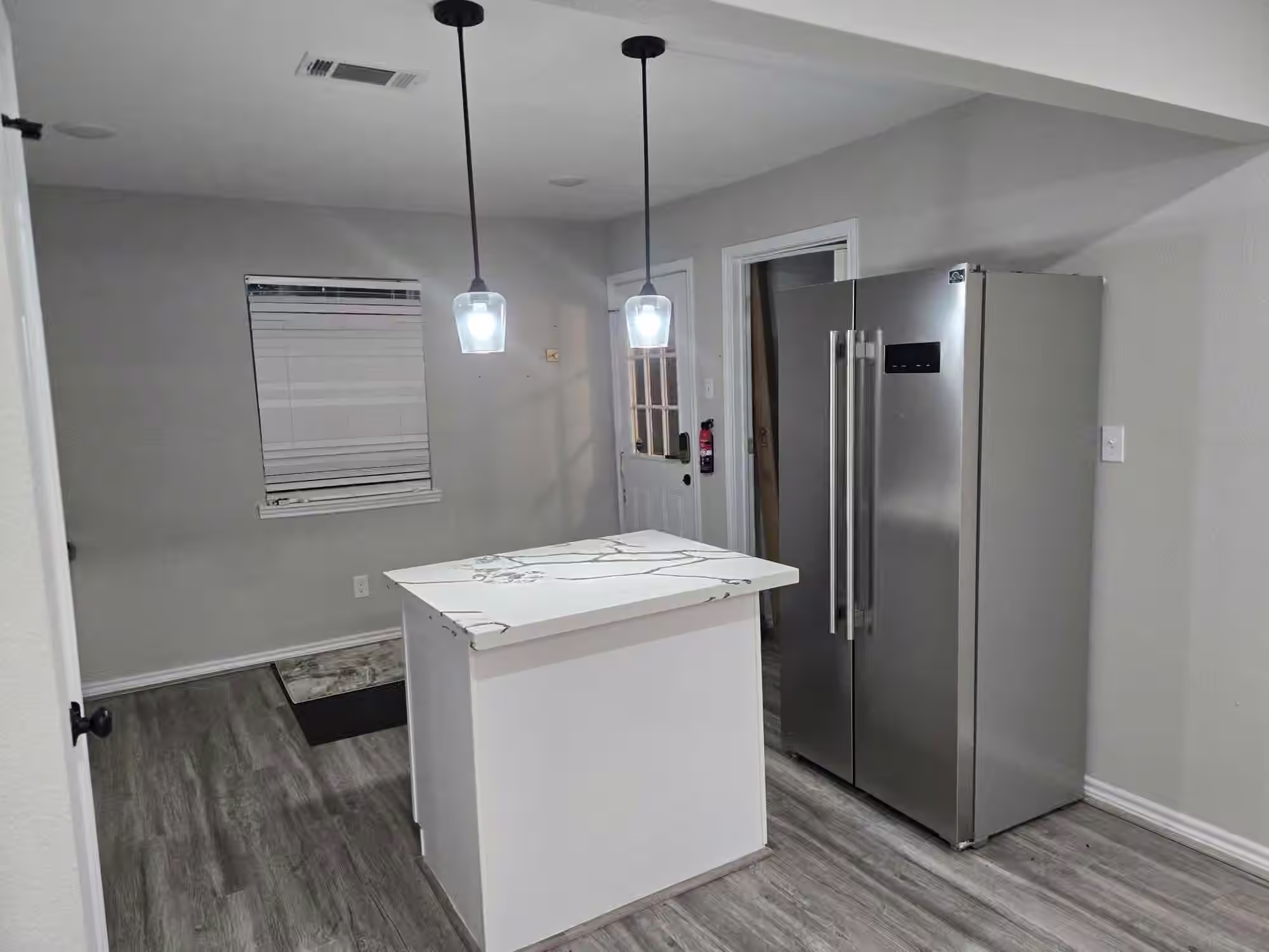Photo 3 of 3102 Friar Point Road, Houston, TX
