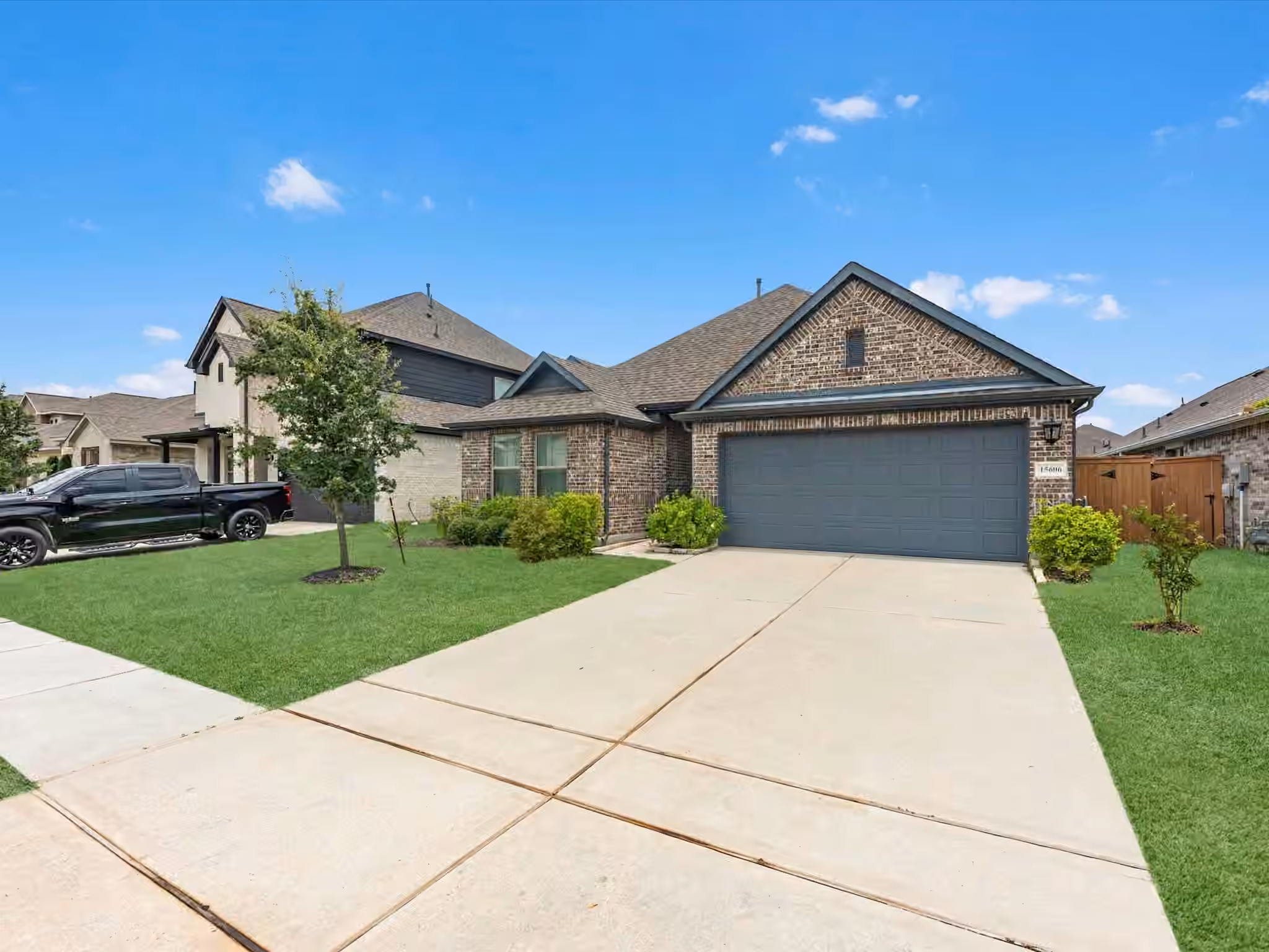 Photo 2 of 15606 Baronial Castle Drive, Humble, TX