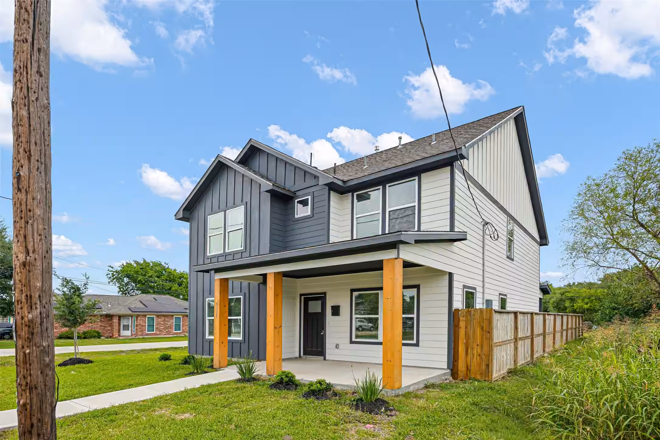 Photo 2 of 8203 Gladstone Street, Houston, TX
