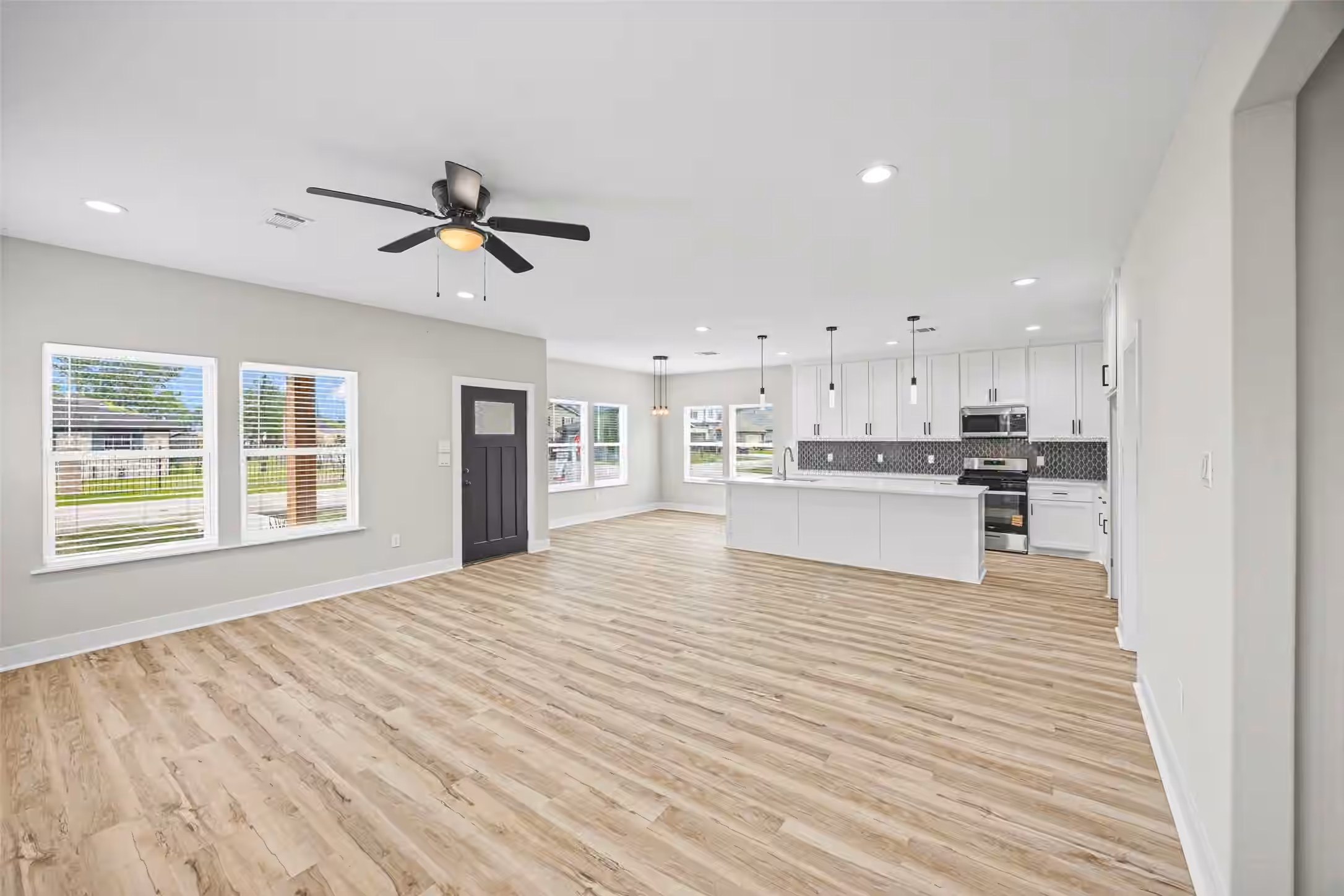 Photo 7 of 8203 Gladstone Street, Houston, TX