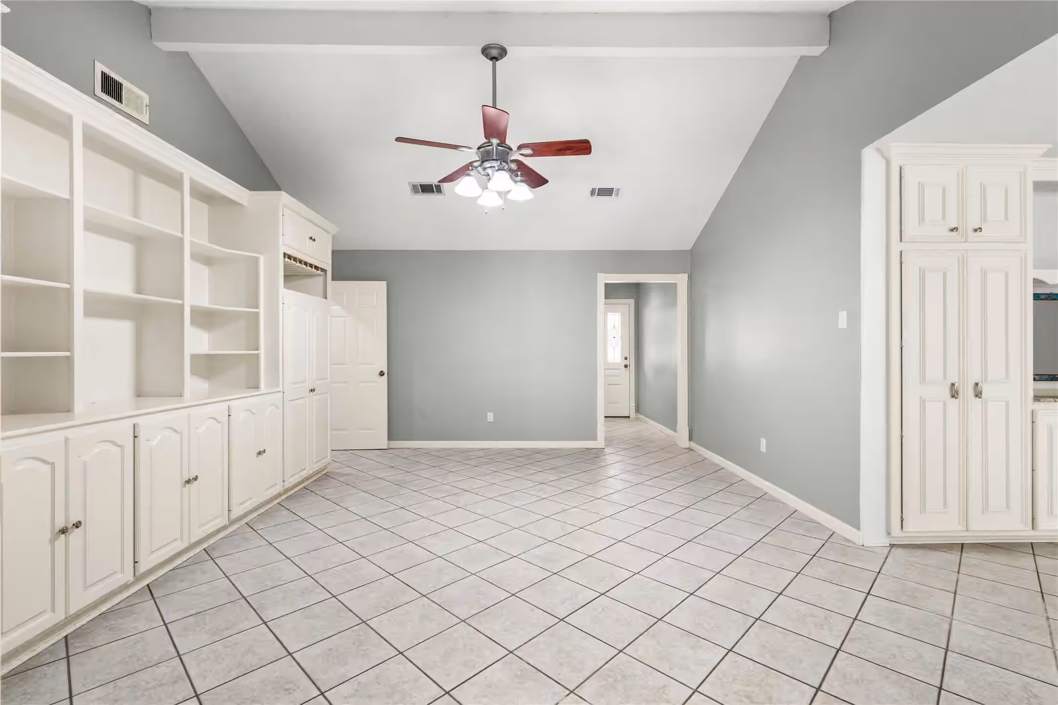 Photo 6 of 11310 Gladefield Drive, Houston, TX