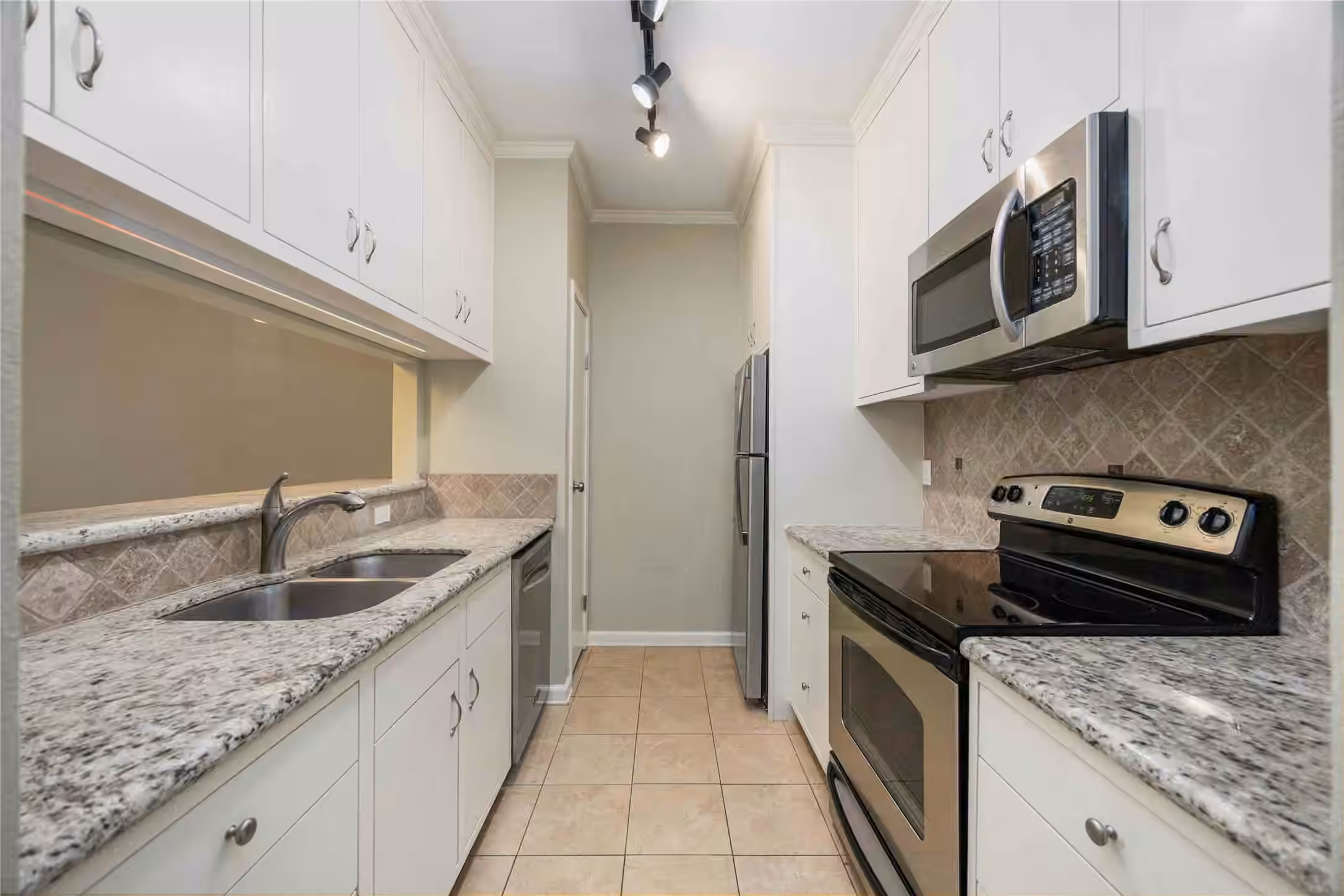 Photo 6 of 9850 Pagewood Lane 1305, Houston, TX