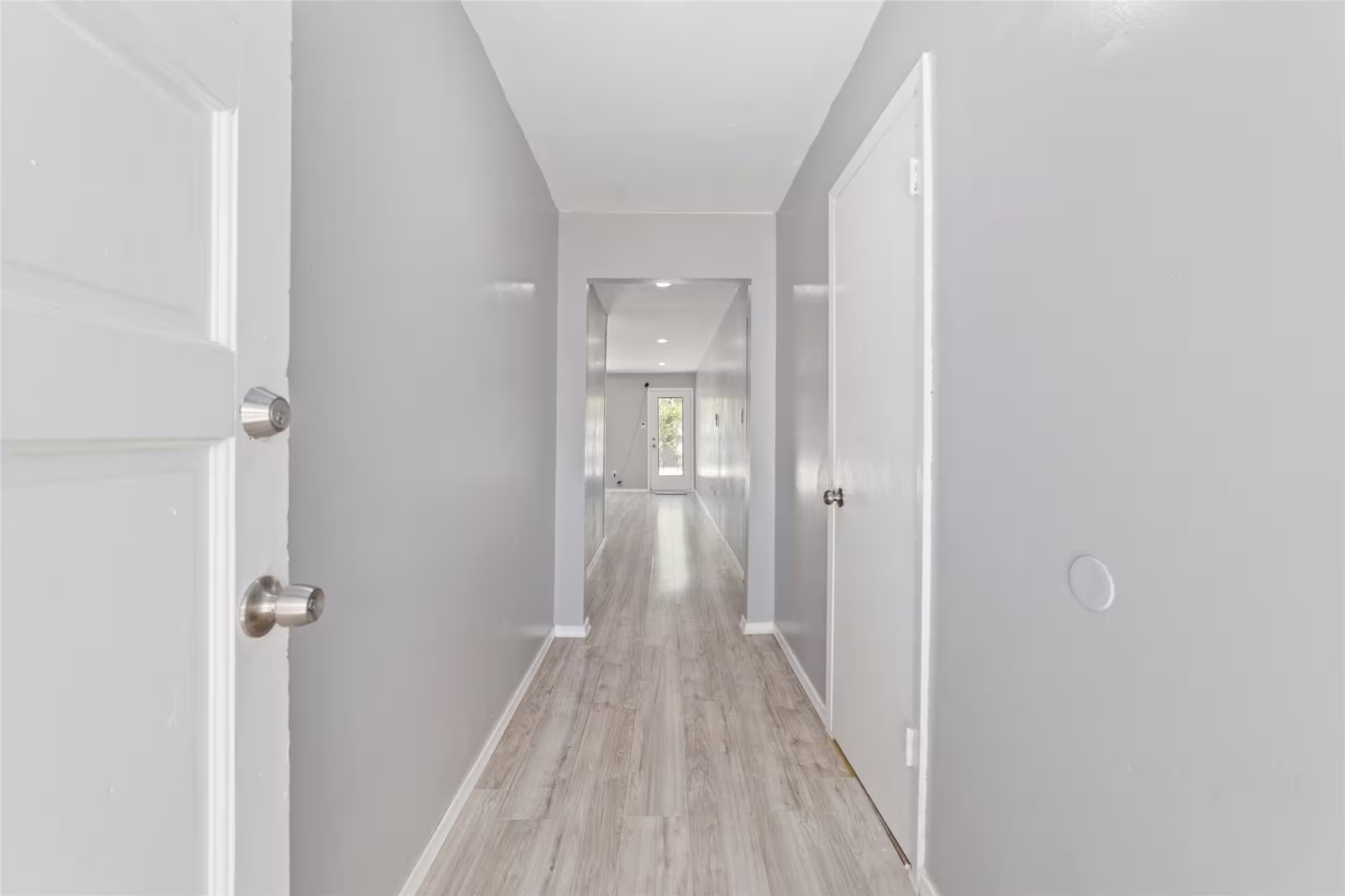 Photo 5 of 6111 Westbranch Drive, Houston, TX