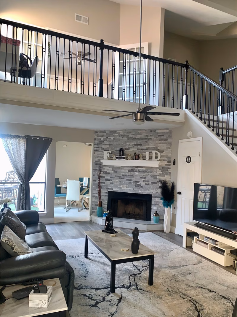 Photo 5 of 4807 Forest Court, Baytown, TX