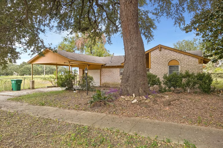 Photo 5 of 3230 Garapan Street, Houston, TX