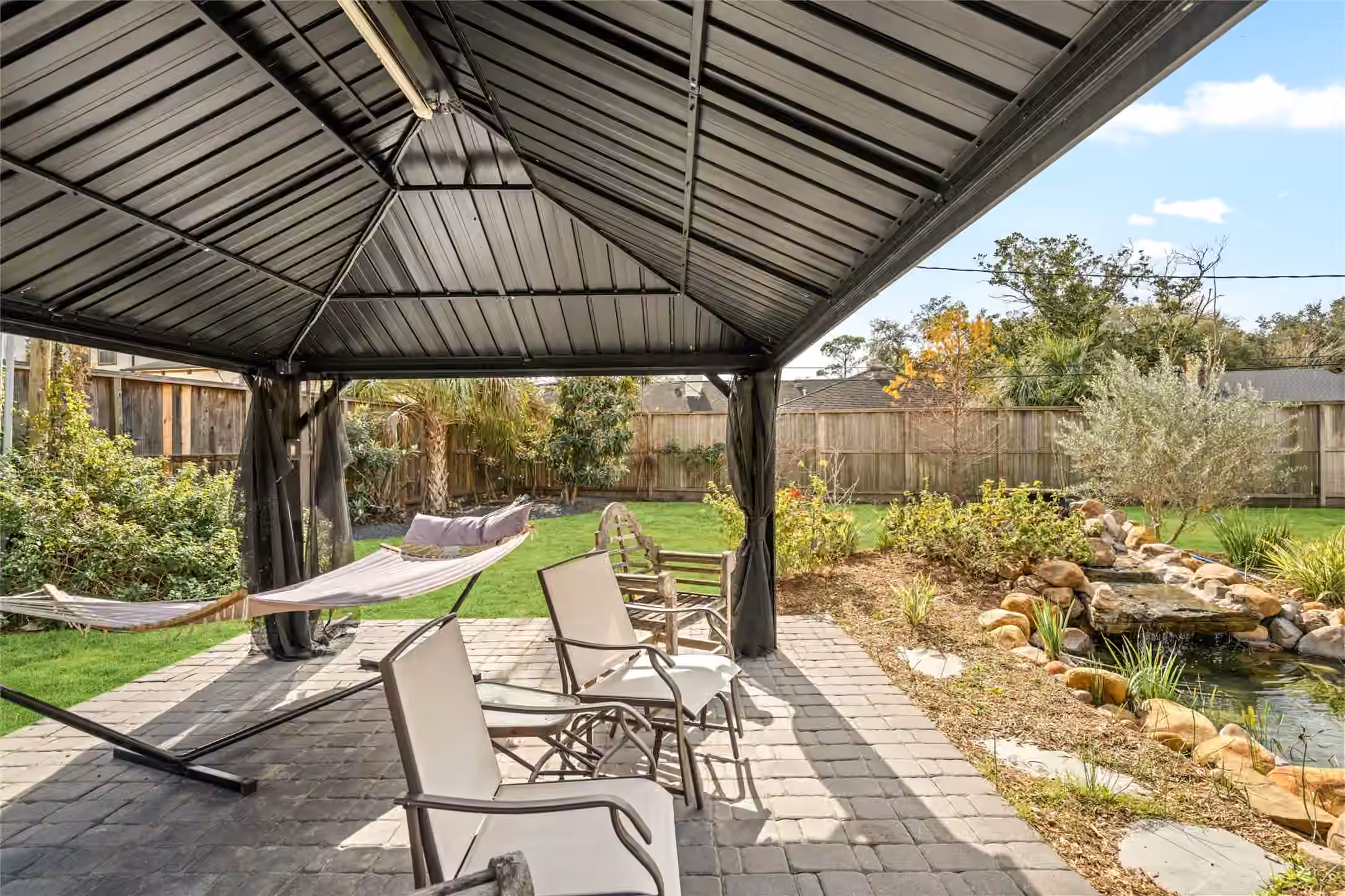 Photo 6 of 5319 Braesheather Drive, Houston, TX
