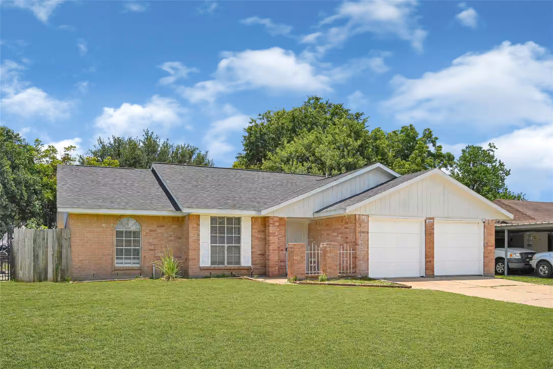 Photo of 1123 Fallbrook Drive, Houston, TX 77038