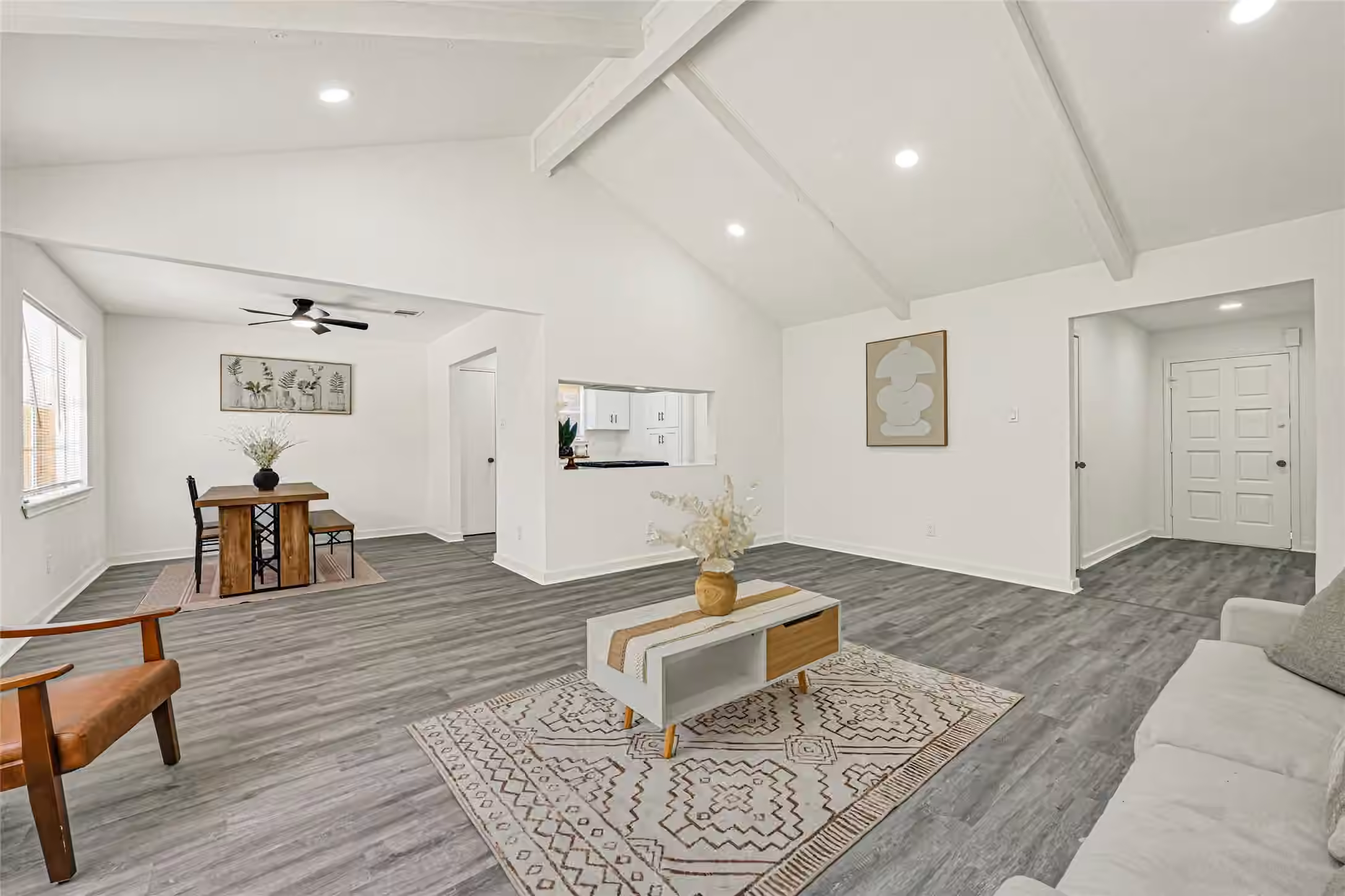 Photo 6 of 1123 Fallbrook Drive, Houston, TX