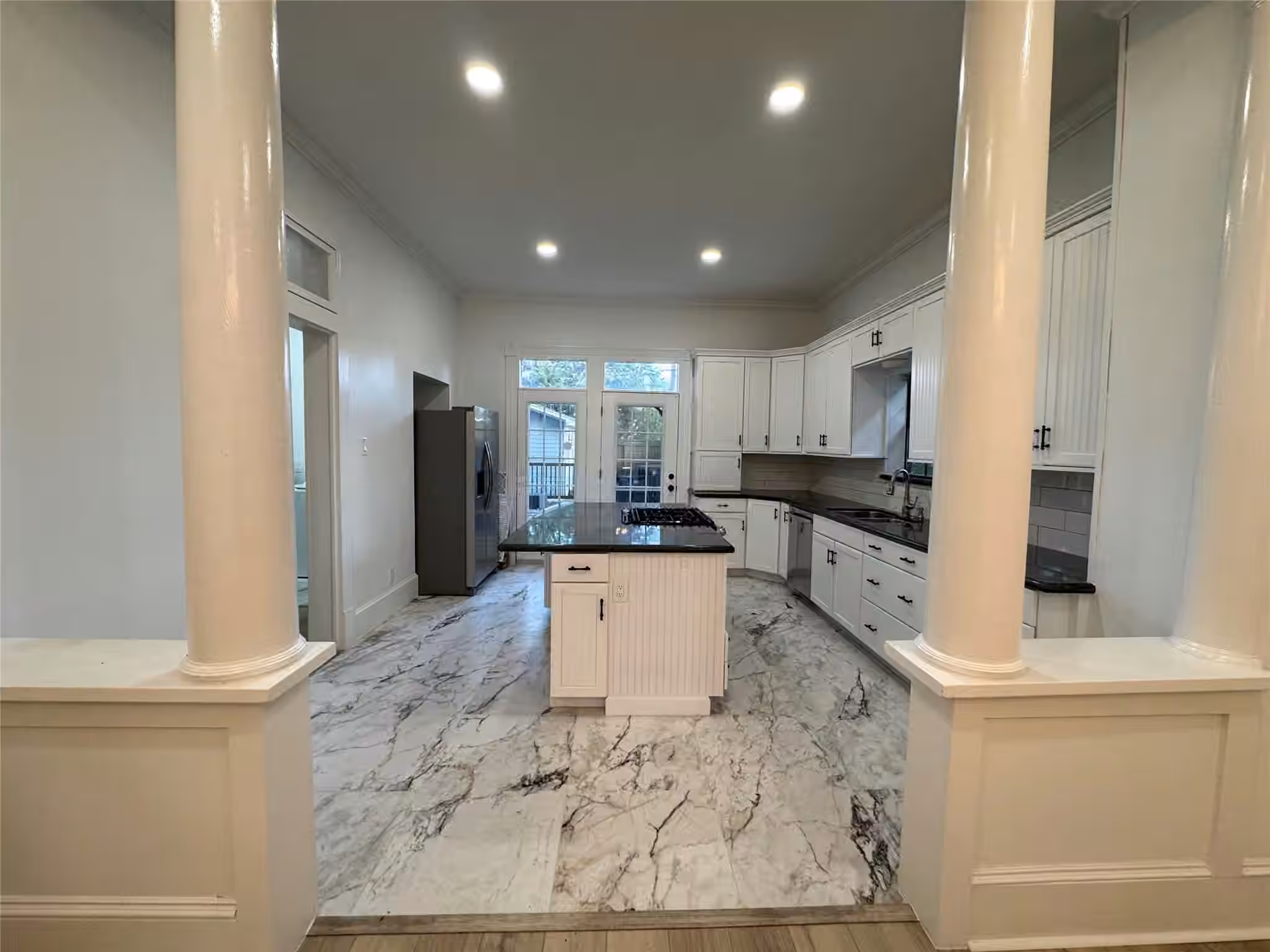 Photo 6 of 3215 Avenue P 1/2, Galveston, TX