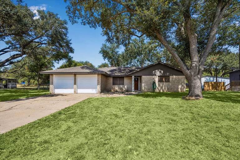 Photo of 262 Old San Felipe Road, Sealy, TX 77474