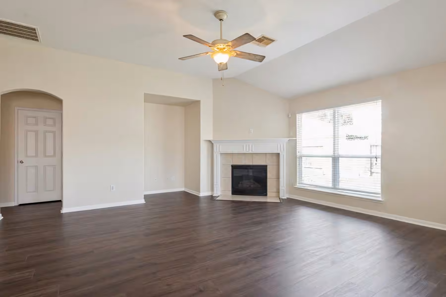 Photo 7 of 14522 Round Mountain Drive, Houston, TX