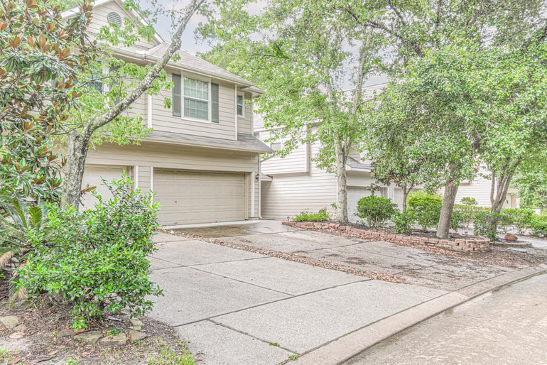 Photo of 213 E Summerhaze Circle, Spring, TX
