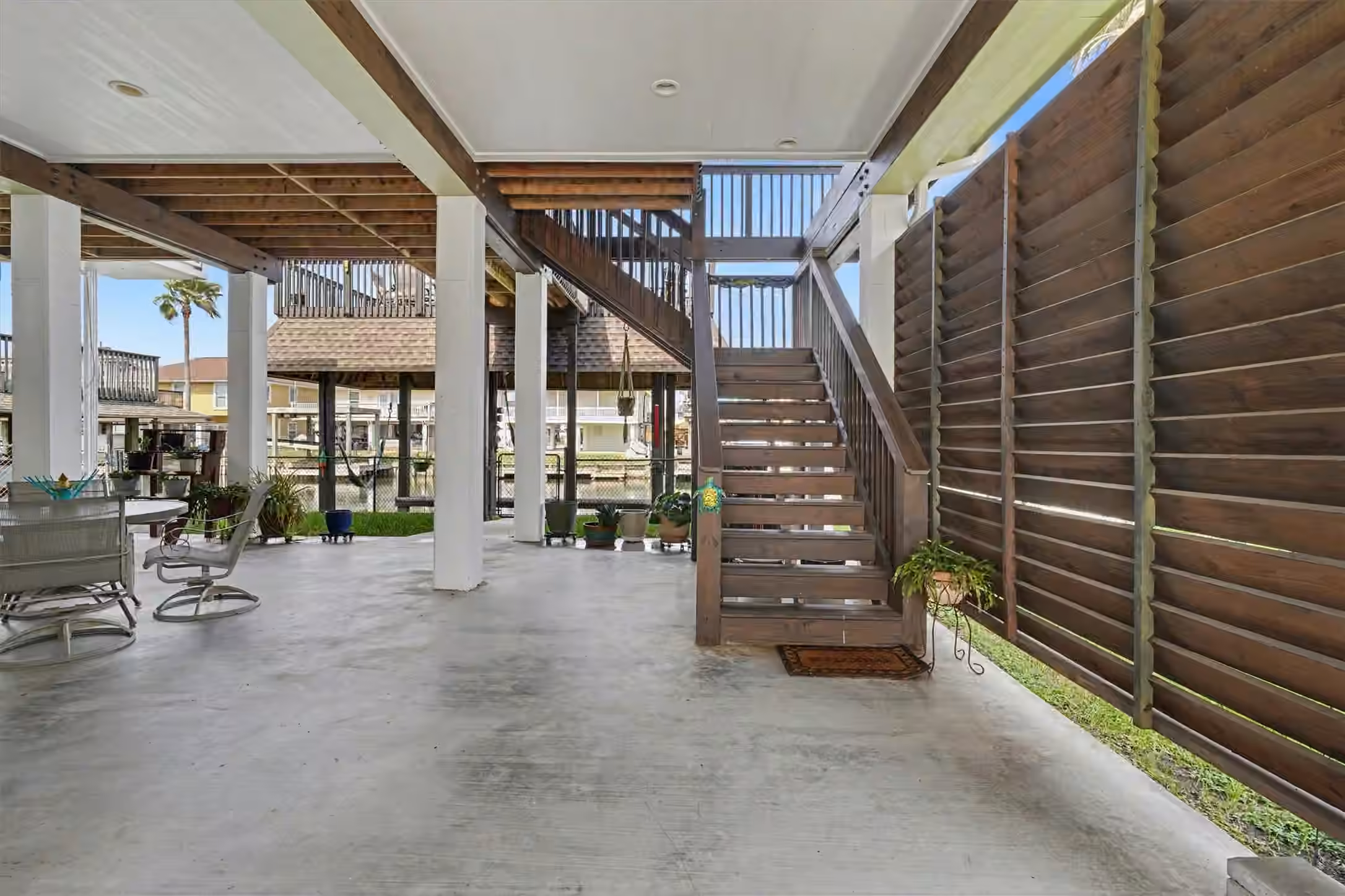 Photo 7 of 437 Pompano Street, Bayou Vista, TX
