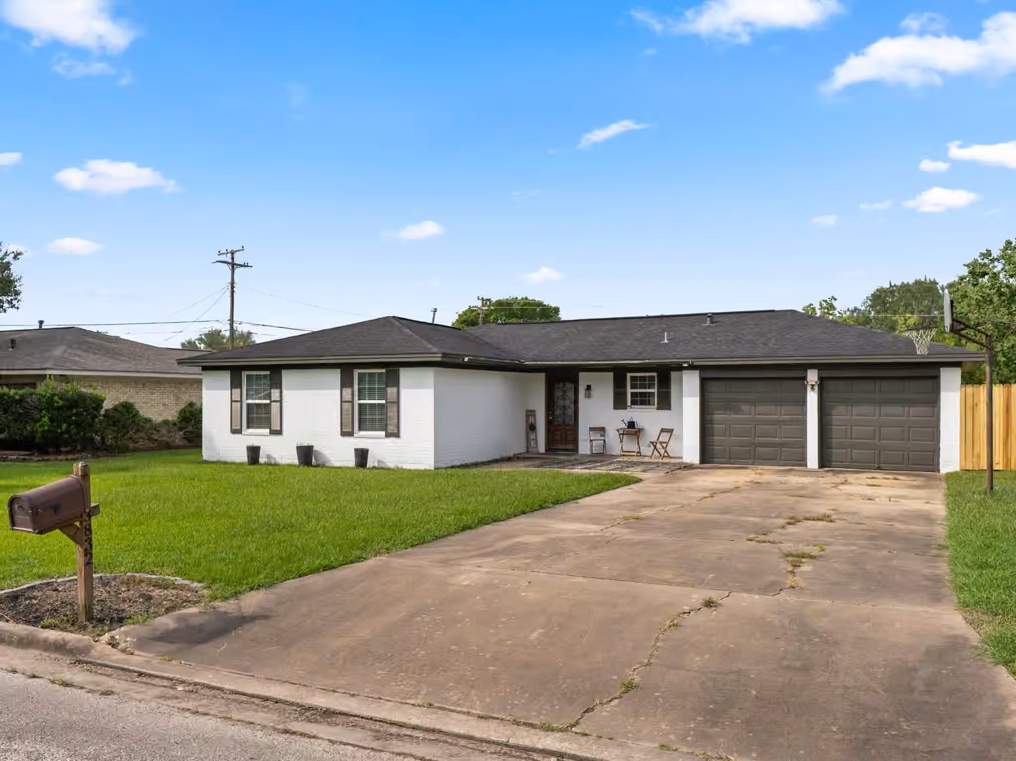 Photo 2 of 3832 Holly Glen Drive, Bay City, TX