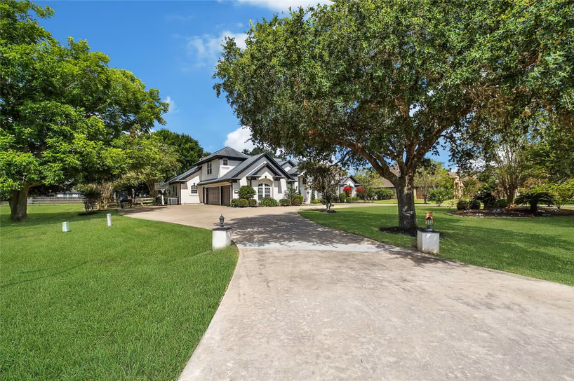 Photo 6 of 3531 Woodbine Drive, Fulshear, TX
