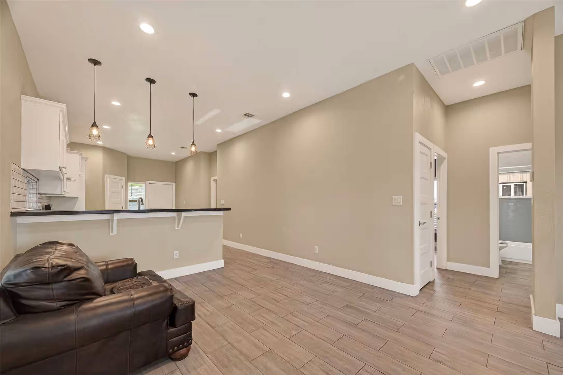 Photo 3 of 920 Kellogg Street, Houston, TX