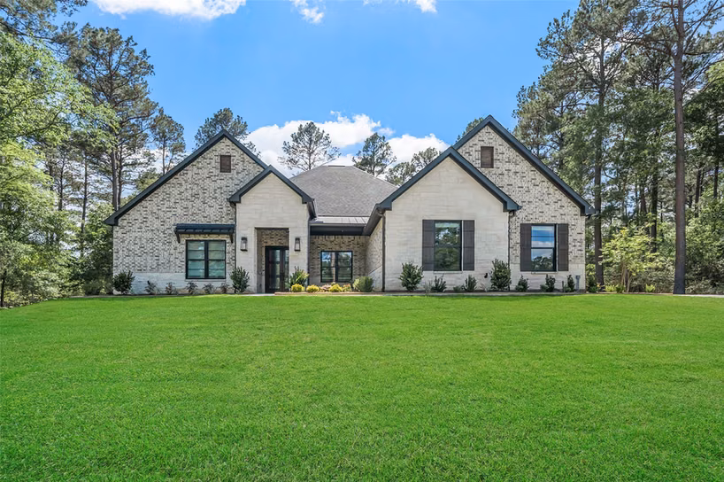 Photo 2 of 8680 Cedar Meadow Ln Lane, Plantersville, TX
