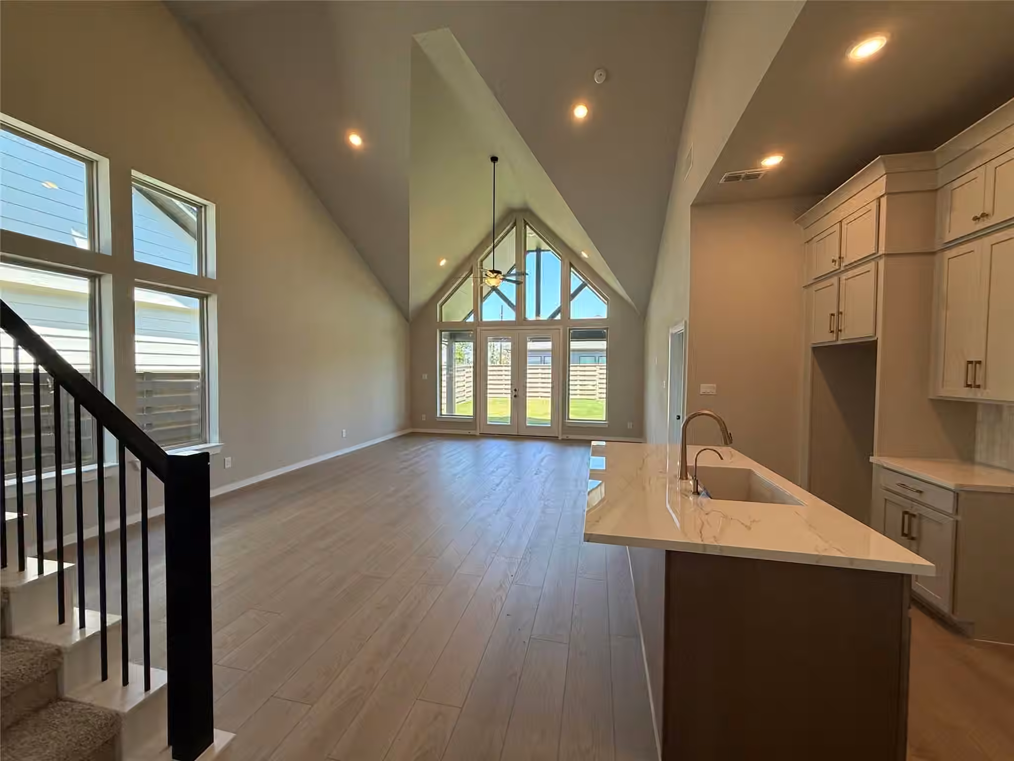 Photo 7 of 10931 Endeavor Drive, Richmond, TX