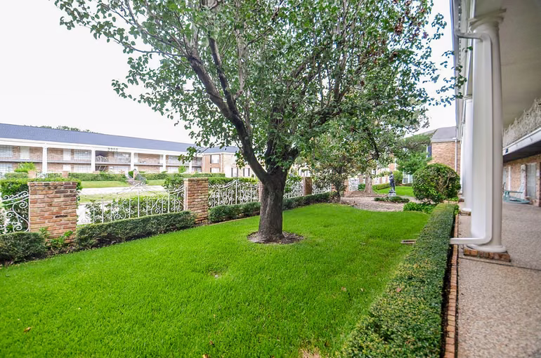 Photo 4 of 2201 Fountain View Drive W 14J, Houston, TX